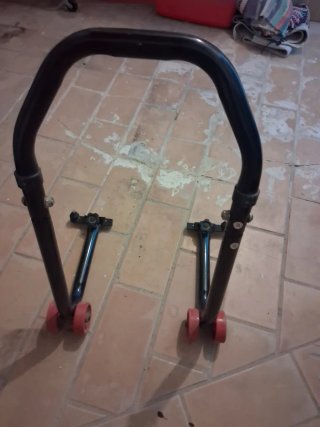 Caballete moto con ruedas