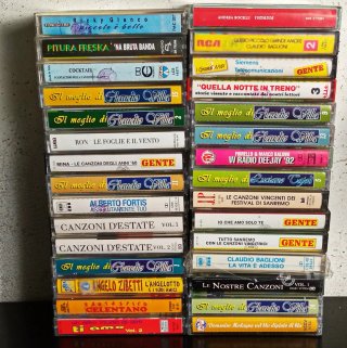Lotto 30 musicassette artisti italiani