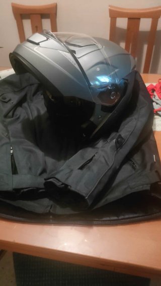 Chaqueta Moto Eight + Casco Modular Skorpion