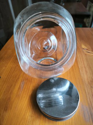 Tarro de cristal grande con tapa metálica