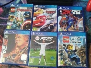 Consola PS4 Slim CUH-2016 Negra + 6 Juegos
