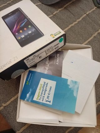 Scatola originale Sony Xperia Z1 C6903 Nero