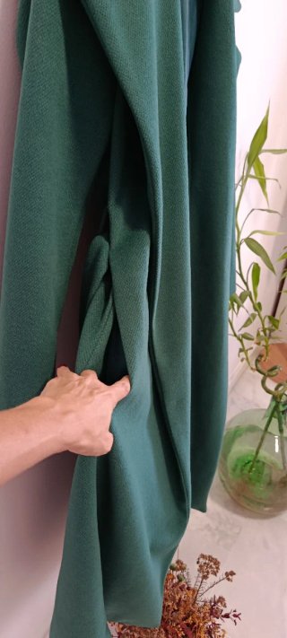 Abrigo largo elegante mujer verde de paño. Mimi-mu