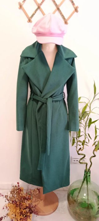 Abrigo largo elegante mujer verde de paño. Mimi-mu