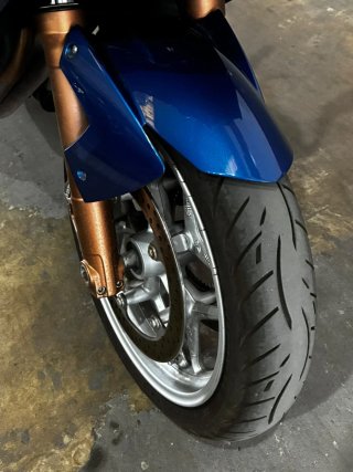 BMW F 800 ST Azul y Plata