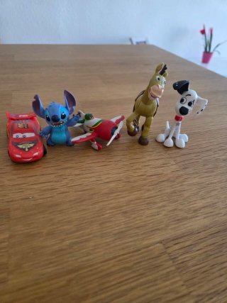 Muñecos Disney: Rayo McQueen, Stitch, Dumbo