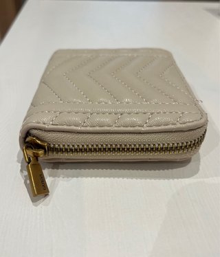 Monedero Guess Beige y Dorado