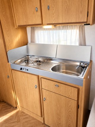 Caravana de -750kg con documentación. Ficha verde