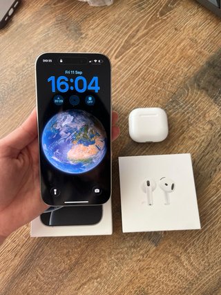 iPhone 16 Pro 512GB + AirPods 4