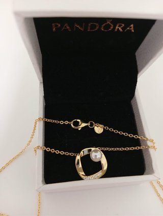 Collar Pandora Dorado Perla y Circonitas