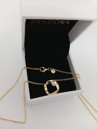 Collar Pandora Dorado Perla y Circonitas