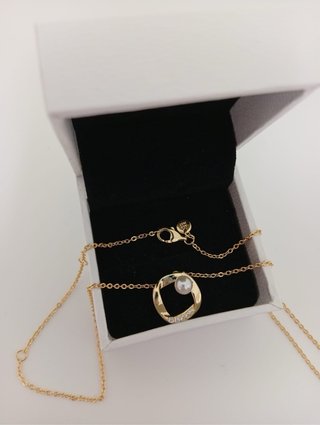 Collar Pandora Dorado Perla y Circonitas