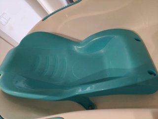 Bañera bebé blanca con azul