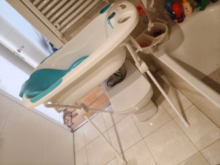 Bañera bebé blanca con azul