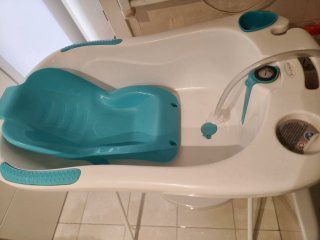 Bañera bebé blanca con azul