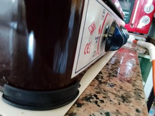 Hornillo 4 fuegos marrón con tapa