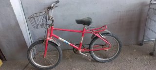 Bicicleta de carretera roja