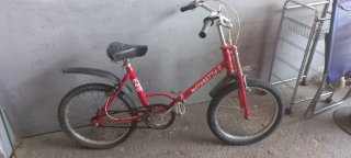 Bicicleta de carretera roja