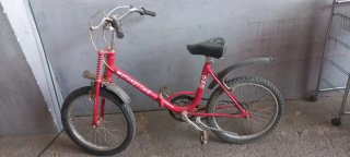 Bicicleta de carretera roja