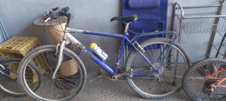 Bicicleta de carretera roja