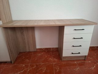 Escritorio madera y blanco con cajones