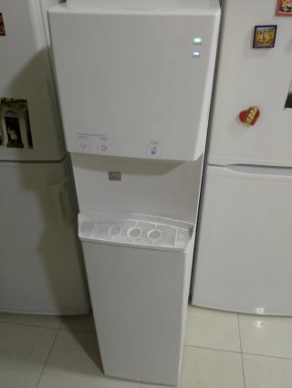 Máquina de agua con filtros