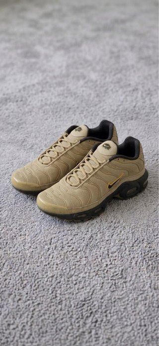 Nike TN Beige y Dorado