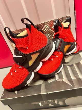 Nike LeBron 15 "Red Diamond Turf"