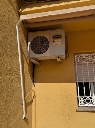 3 Aire Acondicionado Carrier Beige