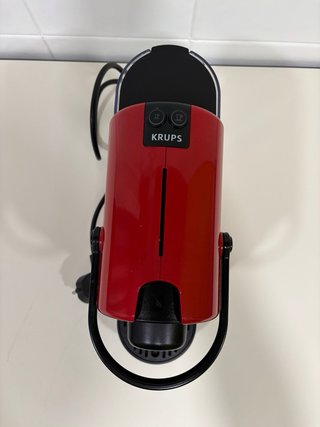Cafetera Nespresso Krups Inissia Roja