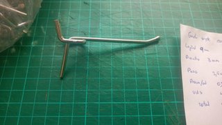 Colgador panel perforado 9 cm
