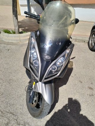 Cambio por gsr.........Kymco Superdrink 300i Gris