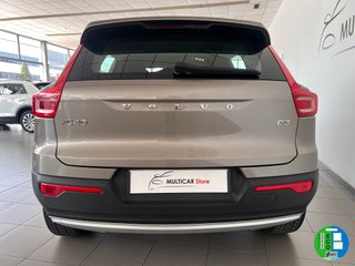 VOLVO XC40 2.0 B3 Momentum Pro Auto (163cv) - 2022