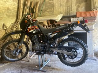 Suzuki DR 125 Enduro Moto
