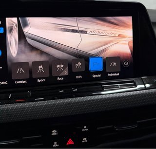 Volkswagen Golf 8 R performance Akrapovic