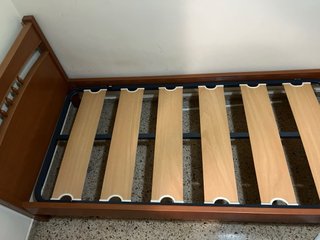 cama individual de madera