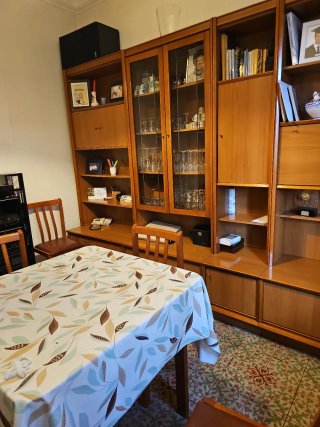 Comedor completo de madera y cristal