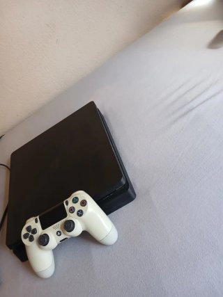 PS4 Slim Nero