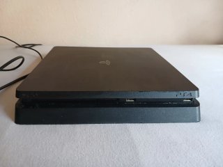 PS4 Slim Nero