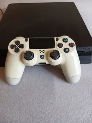 PS4 Slim Nero