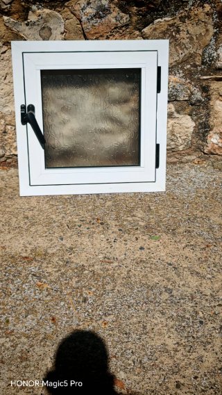 Ventana aluminio 60x60