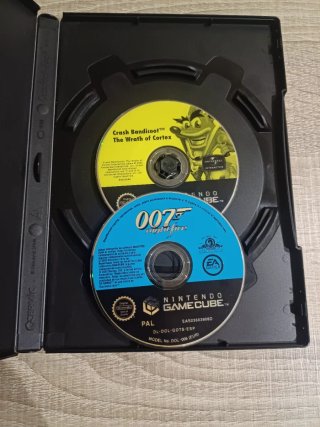 2 Juegos Nintendo GameCube: Crash & 007