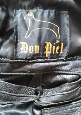 Chaqueta de cuero negra