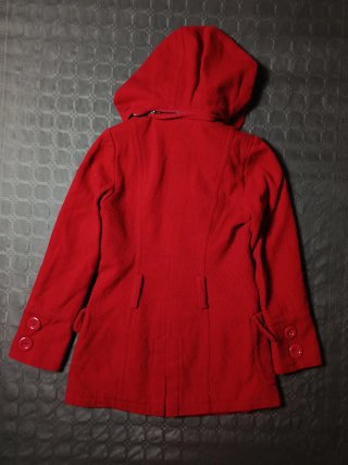 Chaqueta Bershka Roja con Capucha