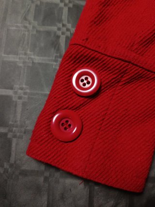 Chaqueta Bershka Roja con Capucha