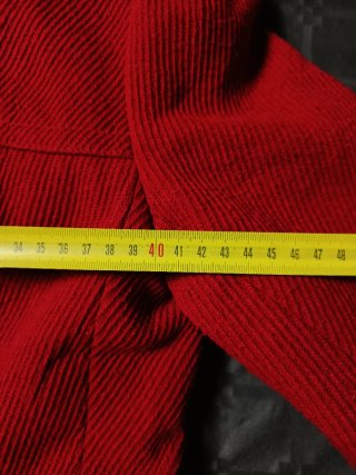 Chaqueta Bershka Roja con Capucha