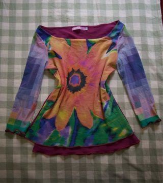 Pack Y2K Top Marrón + Camiseta Estampada + Falda