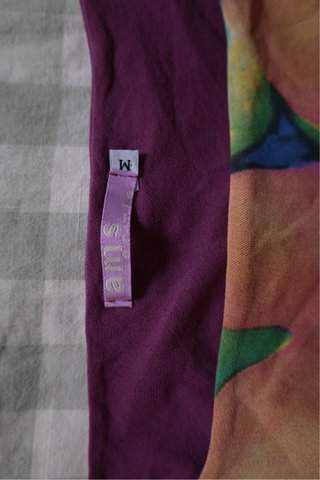 Pack Y2K Top Marrón + Camiseta Estampada + Falda