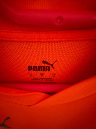 Camiseta Puma Naranja y Negra