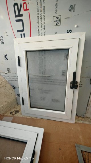 Ventana aluminio 80x60